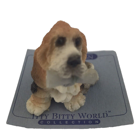 Vtg Itty Bitty World Critters "Basset w/ Newspaper" 1986 Hound Dog Figurine Mini - Picture 2 of 9